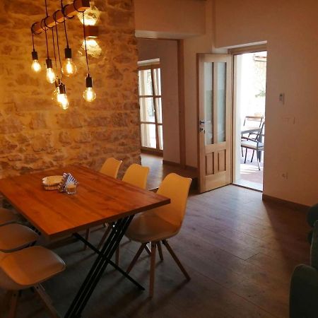 Apartments Dalmatian Stone House Turanj Ngoại thất bức ảnh