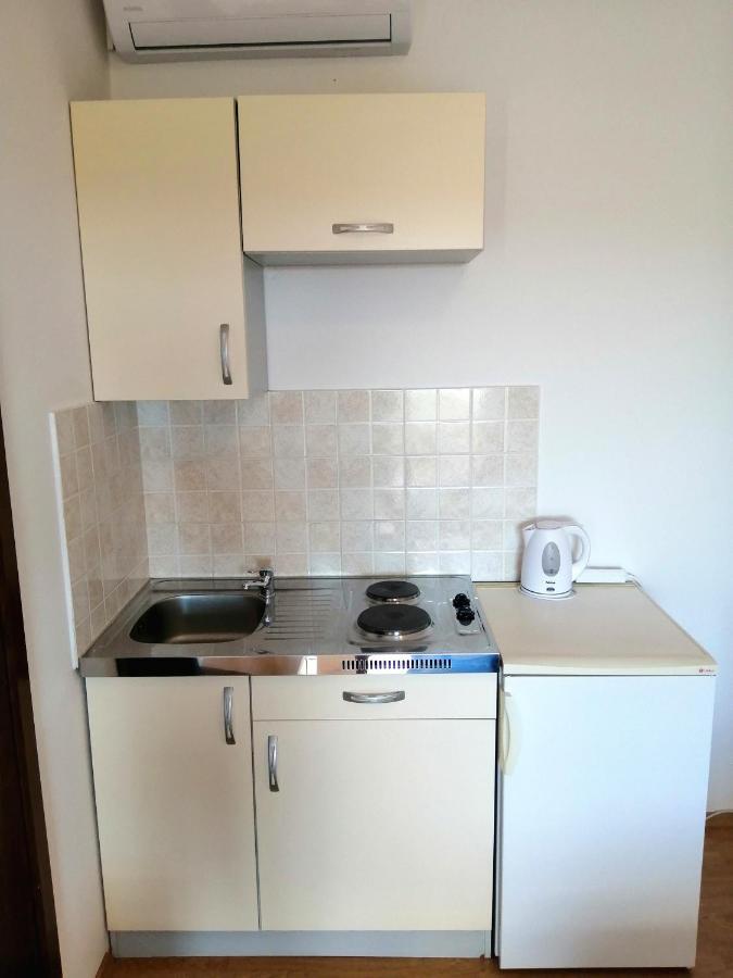 Apartments Dalmatian Stone House Turanj Ngoại thất bức ảnh