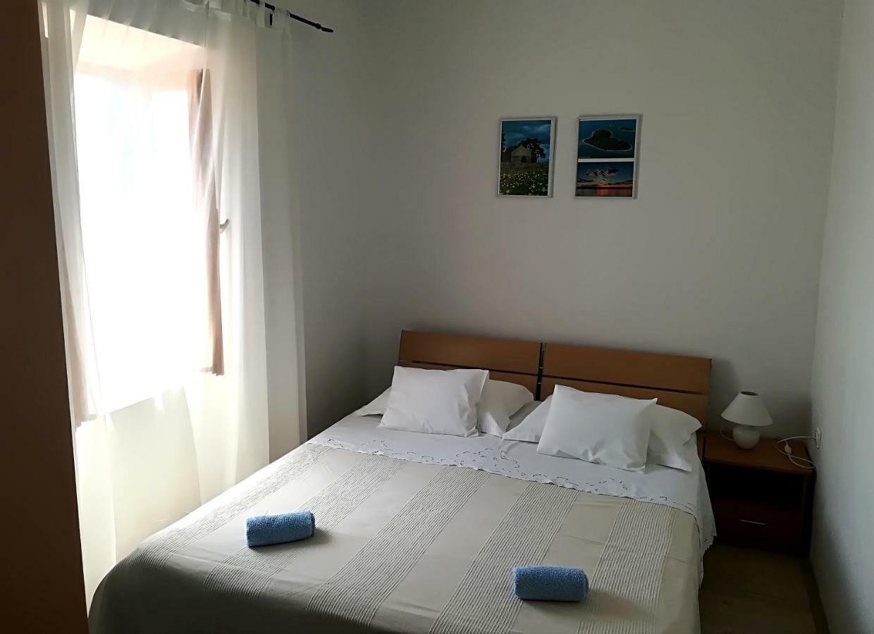 Apartments Dalmatian Stone House Turanj Ngoại thất bức ảnh