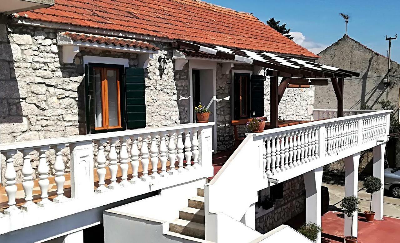 Apartments Dalmatian Stone House Turanj Ngoại thất bức ảnh