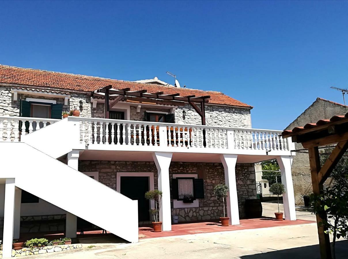 Apartments Dalmatian Stone House Turanj Ngoại thất bức ảnh
